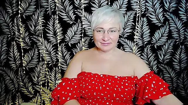 Olivia_playful webcam