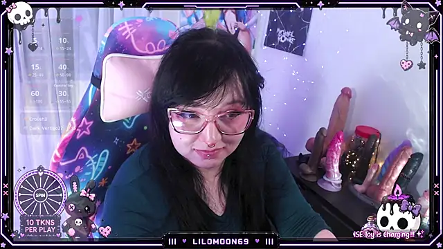 LiloMoon69 webcam