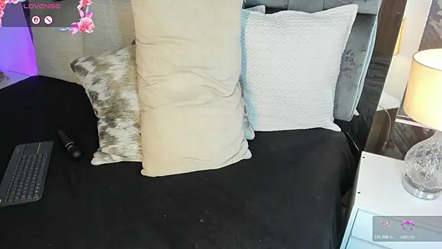 NaylaGrey webcam