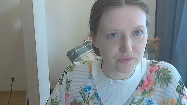Holistic_woman webcam