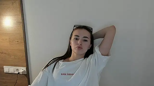 MiaMoll77 webcam