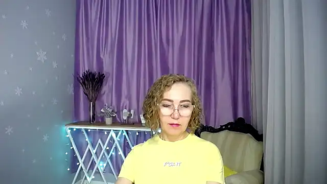 queen_a_n_i webcam