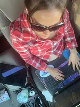 LilMissKaos webcam