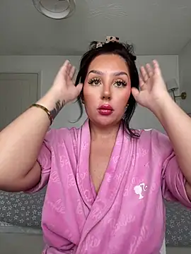 magical_mia webcam