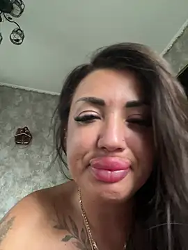 RuslanaXX webcam