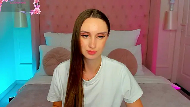 ToriSonn webcam