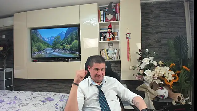 SpartacusDaddy48 webcam