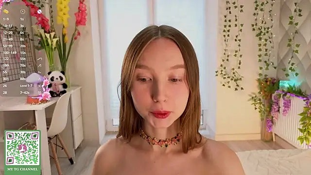 ElfredaTupy webcam