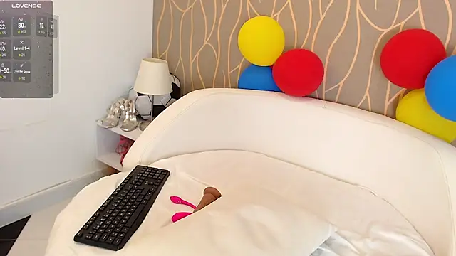 Victoria_Madore webcam