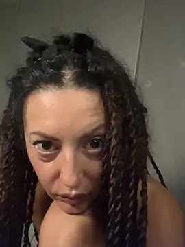 Freya_OccultRituals webcam