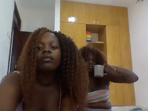 sexybaddies20 webcam