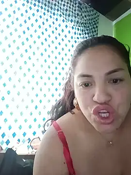 SalmaParis_Lm webcam