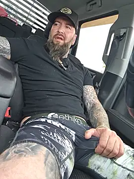 Beardedtattood's live cam