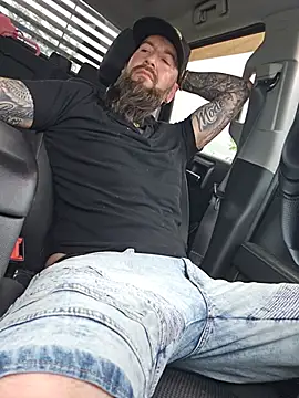 beardedtattood (Ask my age) - Let get super hard and super. Horny 😈