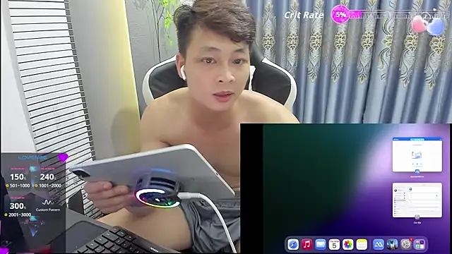 Naughty___asian webcam
