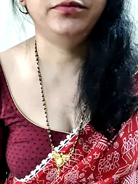 Yazhini-Cam