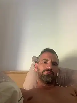 mika13113 live cam on StripChat