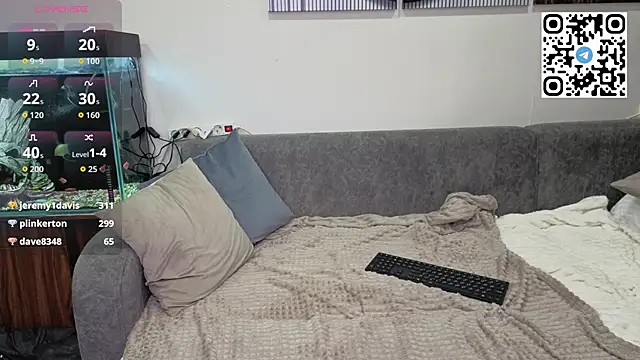 Mia_E1fie02 webcam