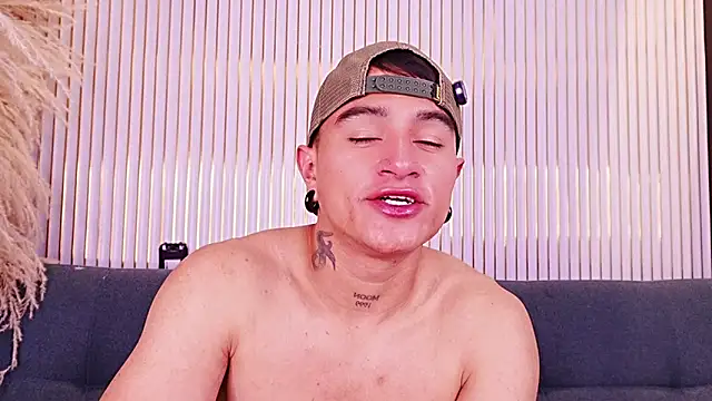 LiamDeep live cam on StripChat