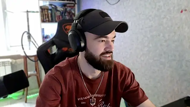 _Serious_Man webcam