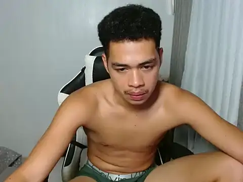 curlyasian_njxx webcam