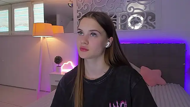 LuisaClover webcam