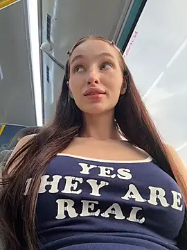 -missbehaving-'s live cam