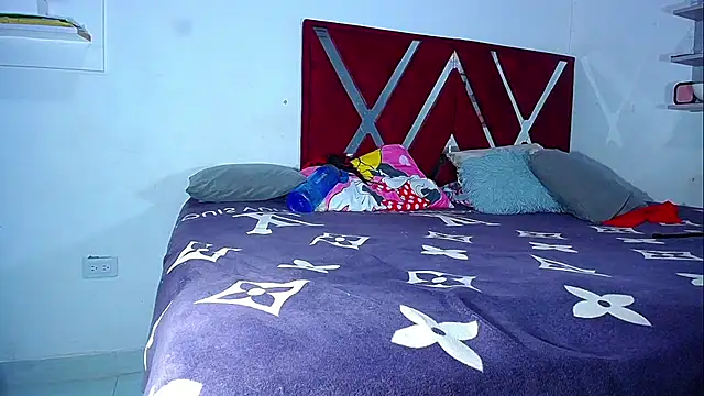 DanisaBrown webcam