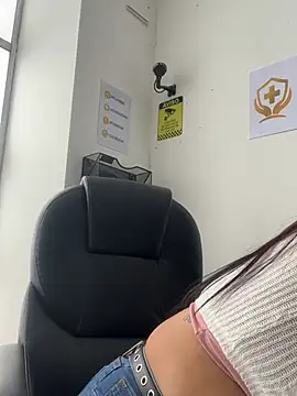 Sara-77 webcam
