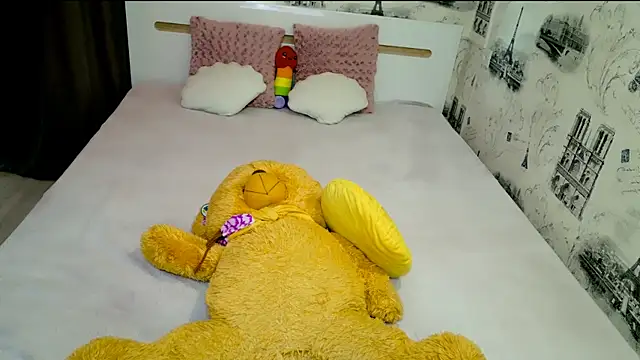lovely-eyes webcam