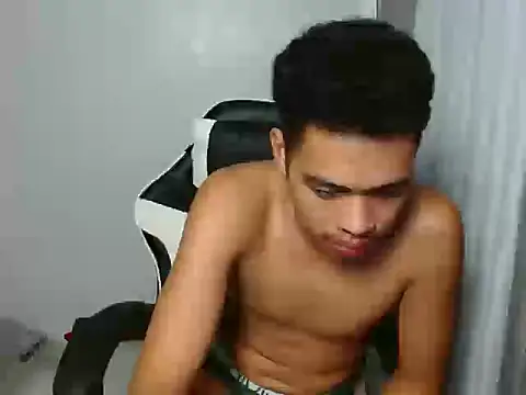 curlyasian_njxx webcam