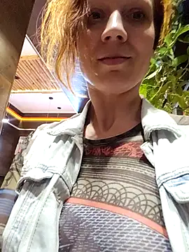 Exhibitionsplit Live Webcam on Stripchat
