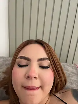 Beella1_ live sex cam