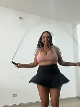 sara-77 - Sara-77's free webcam - UK Sex Cams