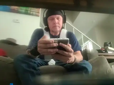 yourMasterisBored webcam