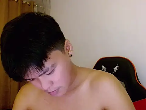 yourhotasiandoms webcam