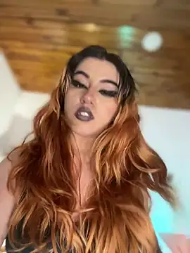 NikkiNix webcam