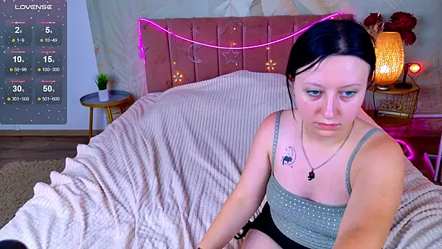 RuthHalll webcam