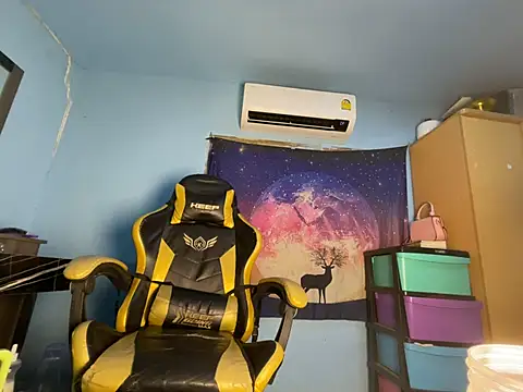 ningyiyi13 webcam