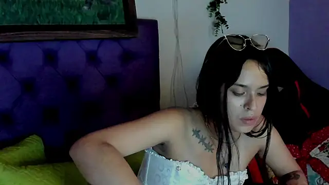 Cloeandtyfanny webcam