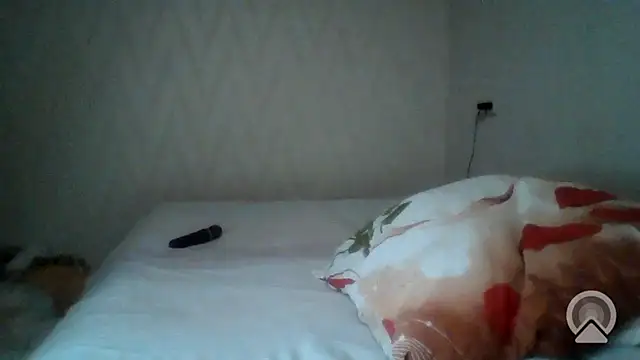pink_pikachu_ webcam