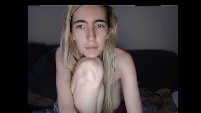 BarbieBlondieGirl webcam