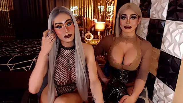 MonstrousCockDiva webcam