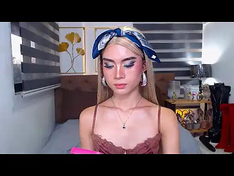 JuicyCockThea webcam