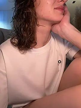 -AngelAri-