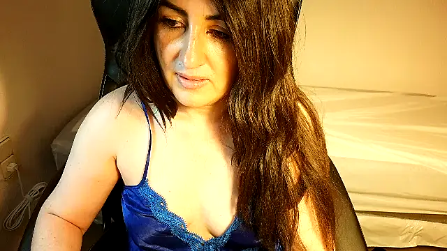 naughty_sarahh webcam