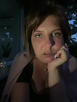 natilove35 - NatiLove35's free webcam - UK Sex Cams