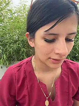 Mia_Alanna live Stripchat room