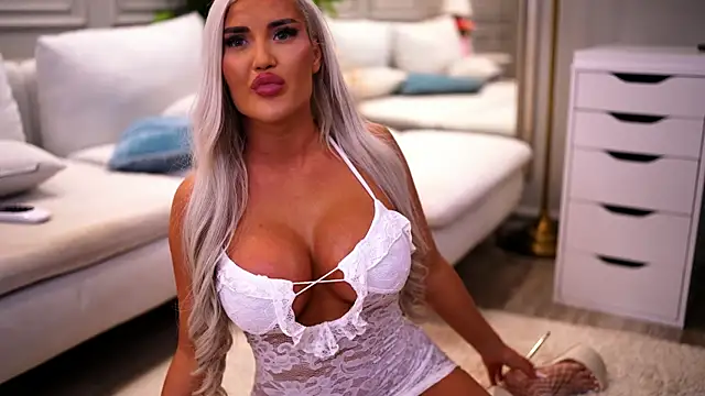 rosedolll - RoseDolll's free webcam - UK Sex Cams