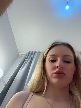 CaseyCumFace webcam